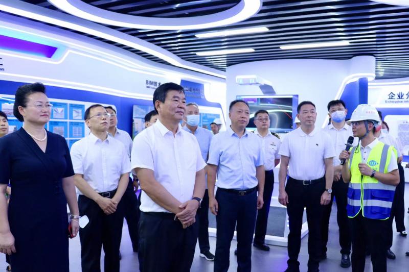 2022年9月，時(shí)任民革中央專(zhuān)職副主席，湖南省副省長(zhǎng)何報(bào)翔到岳陽(yáng)自貿(mào)片區(qū)EOD項(xiàng)目調(diào)研指導(dǎo)工作